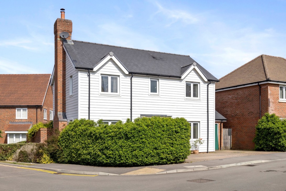 Photo of 18 Longhurst Drive, Billingshurst