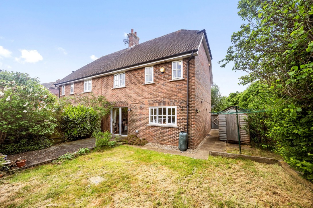 Photo of 61 Morris Drive, Billingshurst