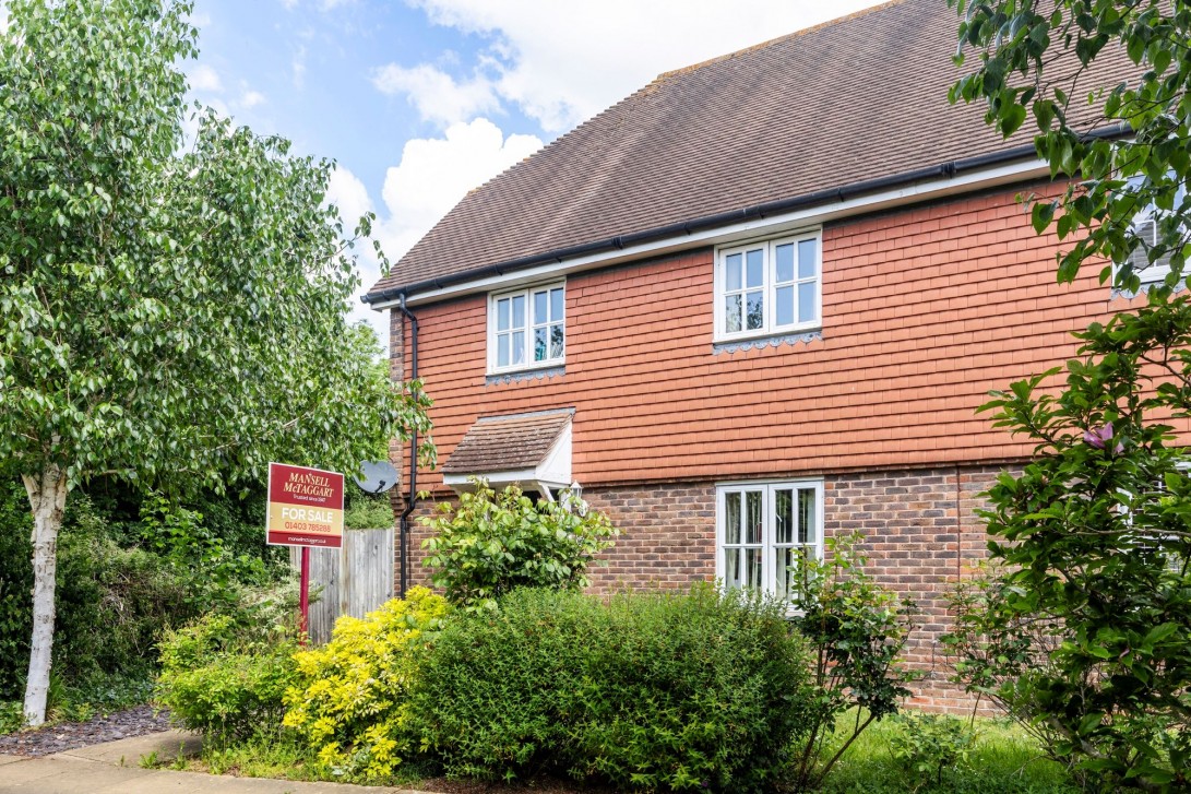 Photo of 61 Morris Drive, Billingshurst