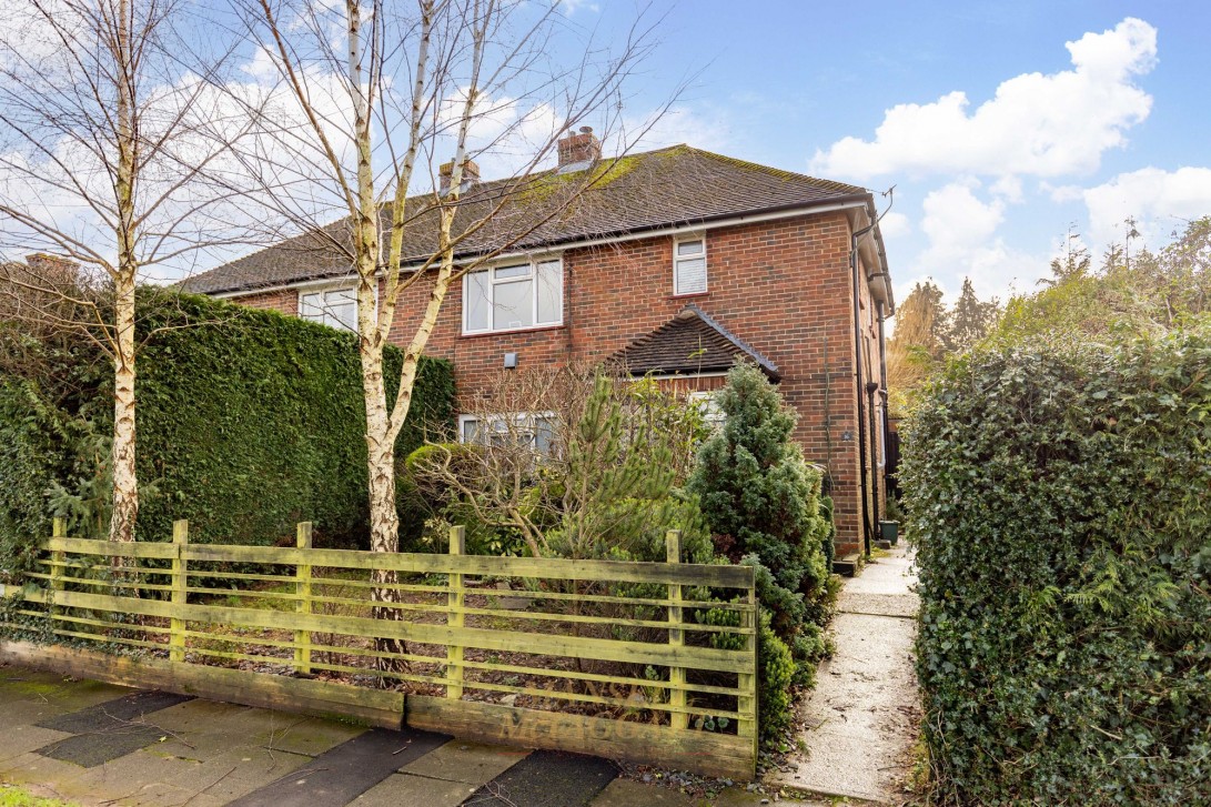 Photo of 15 Allens Close, East Grinstead