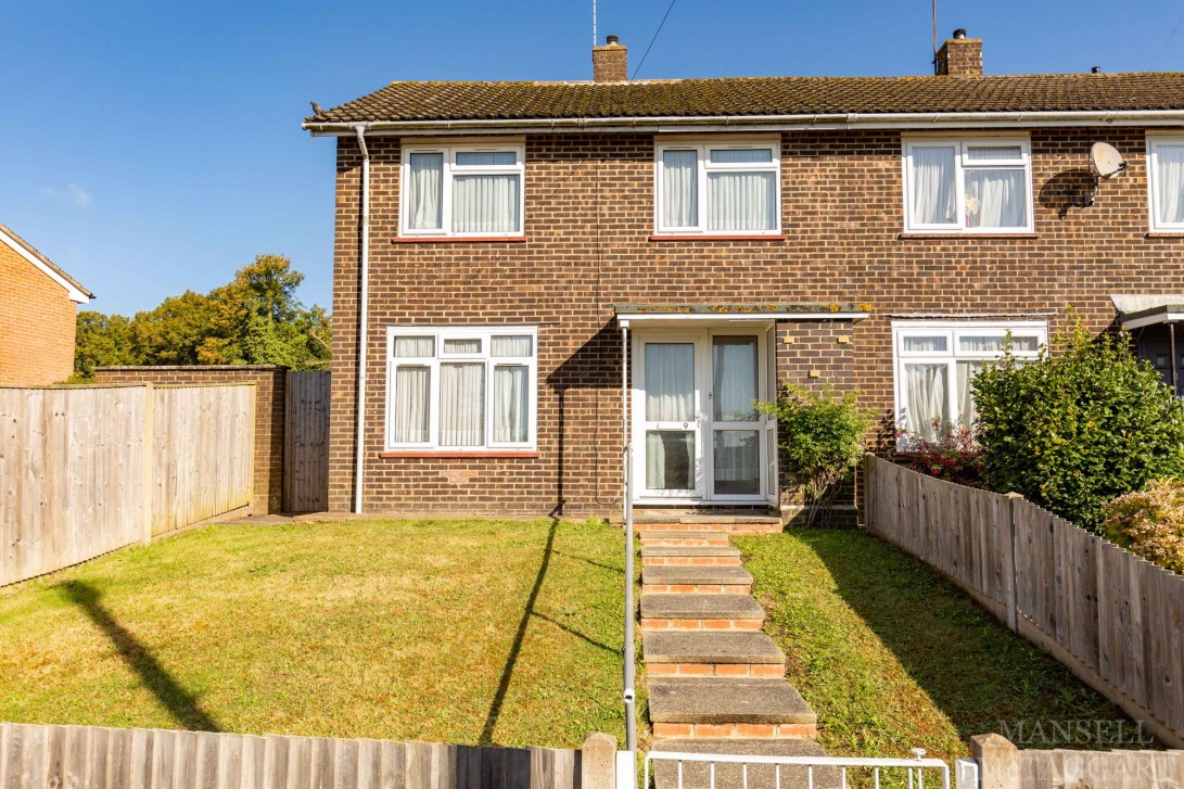 Photo of 9 Loriners, Crawley
