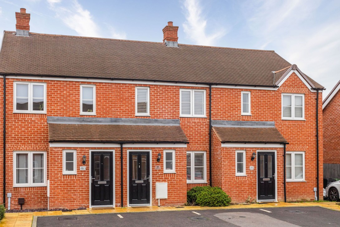 Photo of 89 Campbell Grove, Horley
