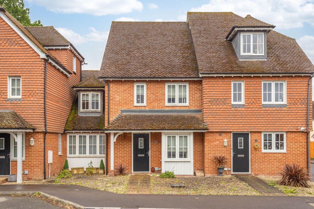 Photo of 40 Brookfield Drive, Horley
