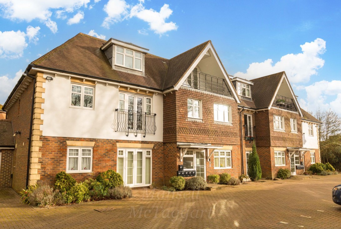 Photo of Flat 9, Crawley