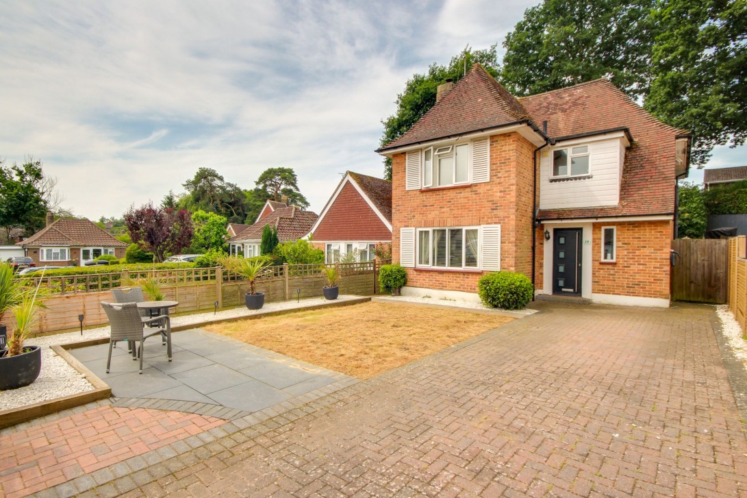 Photo of 14 Ashenground Close, Haywards Heath