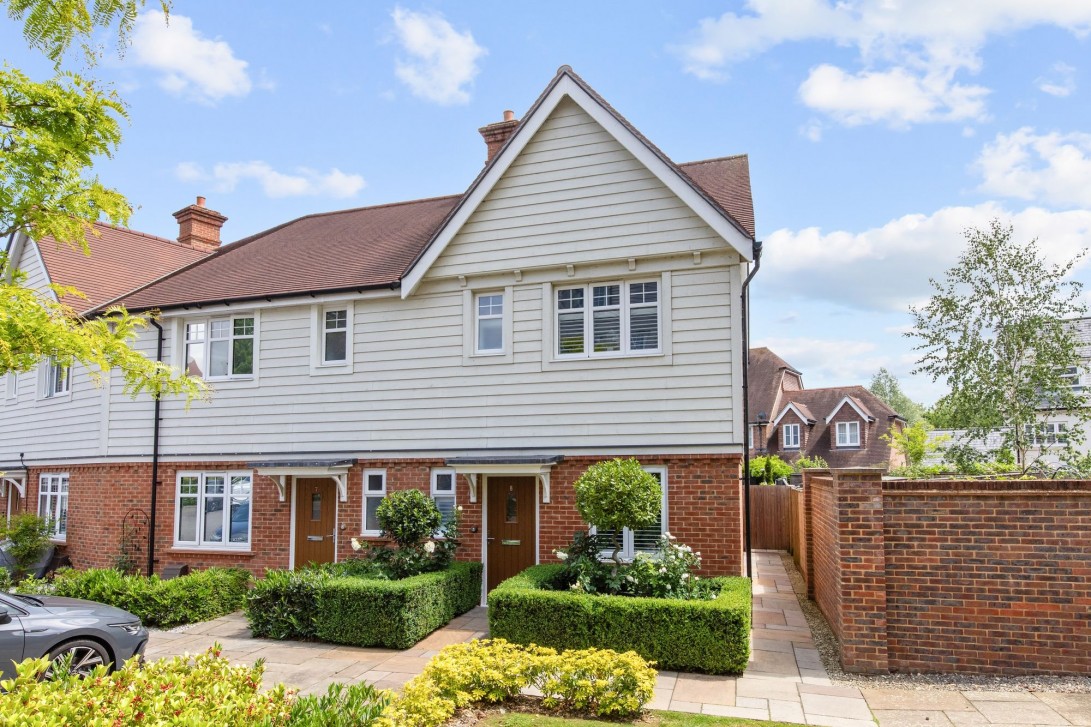 Photo of 8 Gatehouse Mews, Horsham