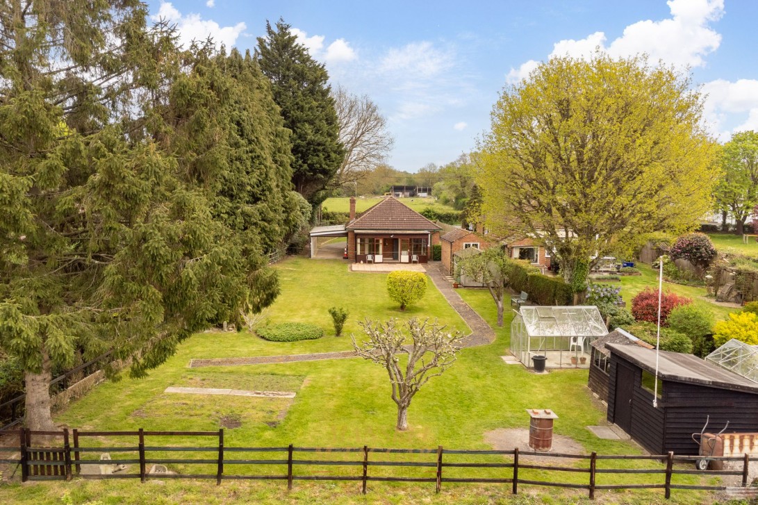 Photo of The Lea Copthorne Bank, Crawley