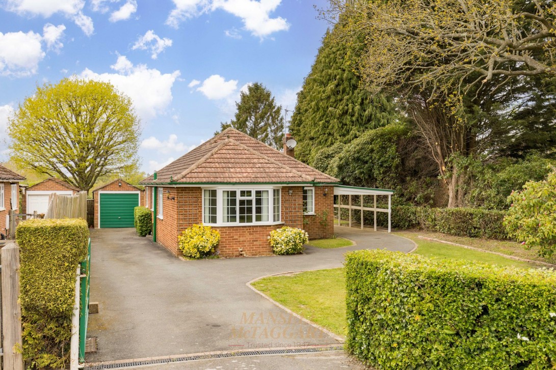 Photo of The Lea Copthorne Bank, Crawley