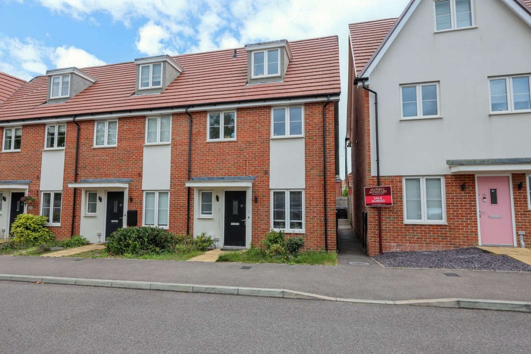 Photo of 27 Edwin Street, Burgess Hill