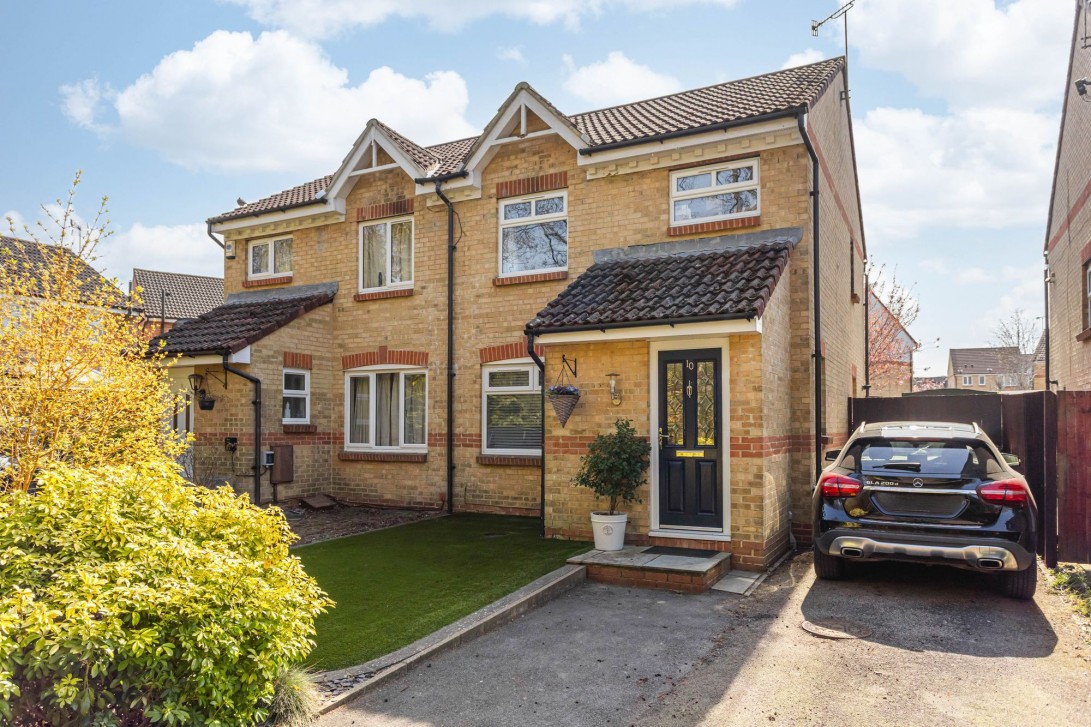 Photo of 10 Emsworth Close, Crawley