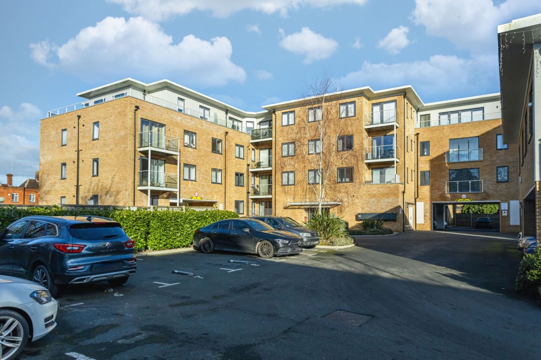 Photo of 22 Victoria Road, Horley
