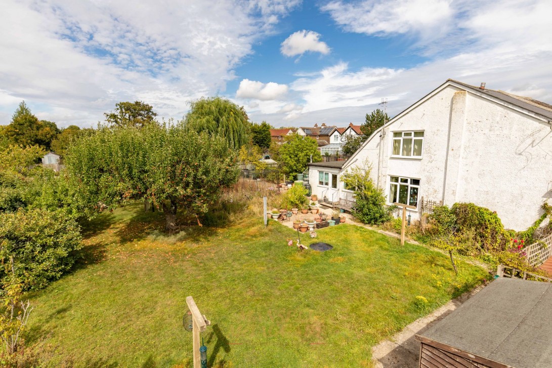 Photo of 2 Oakway Reigate Road, Horley