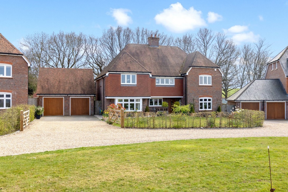 Photo of 26 Pavilion Close, Pulborough