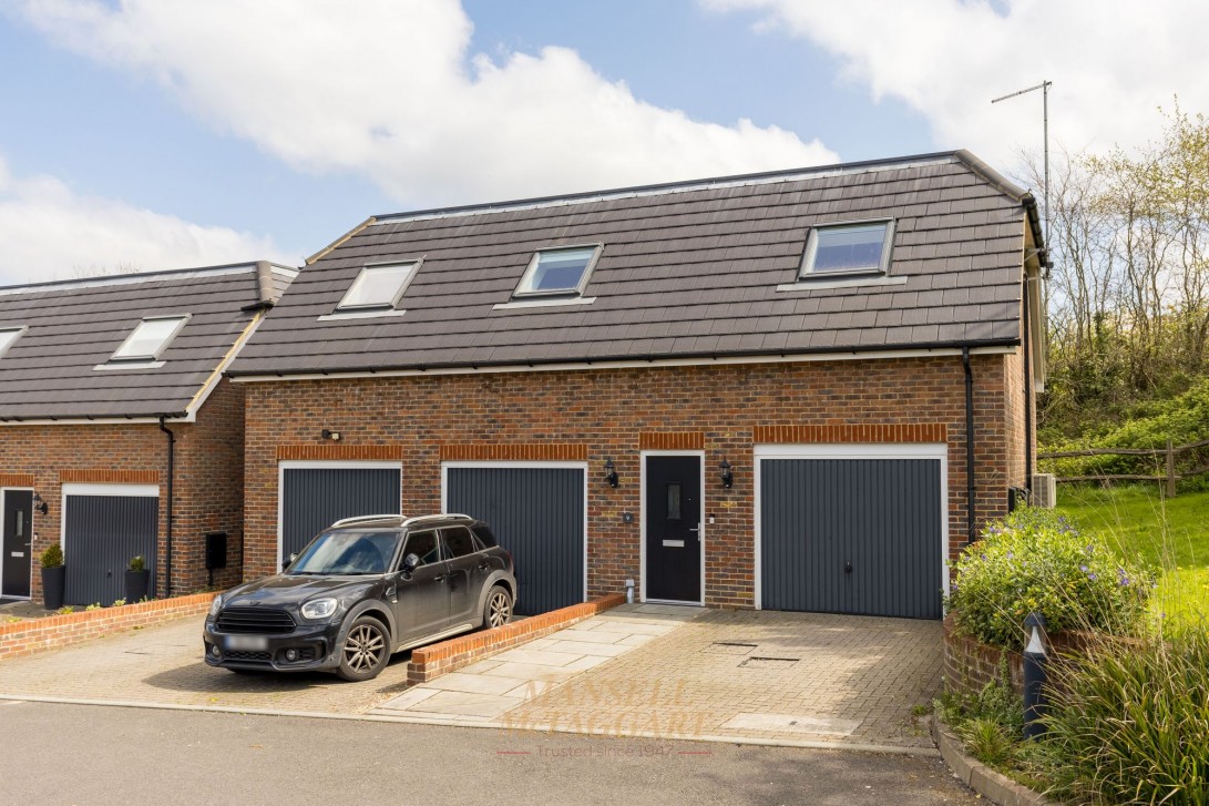 Photo of 9 Sopers, Crawley