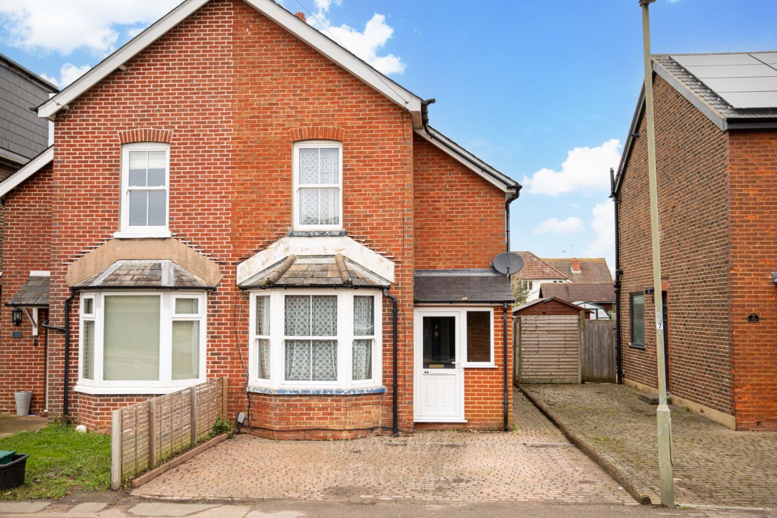 Photo of 66 Lee Street, Horley