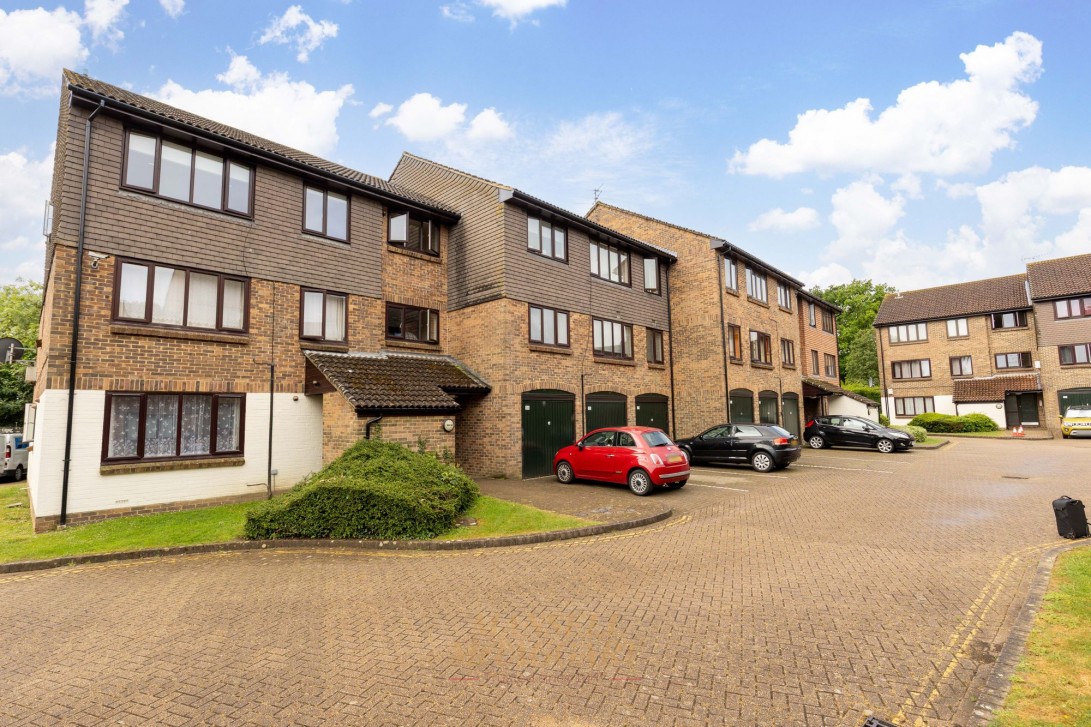 Photo of 28 Connaught Gardens, Crawley