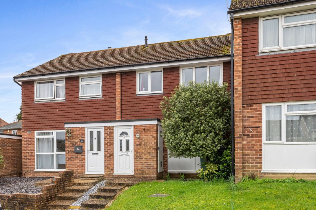 Photo of 8 Renton Close, Billingshurst