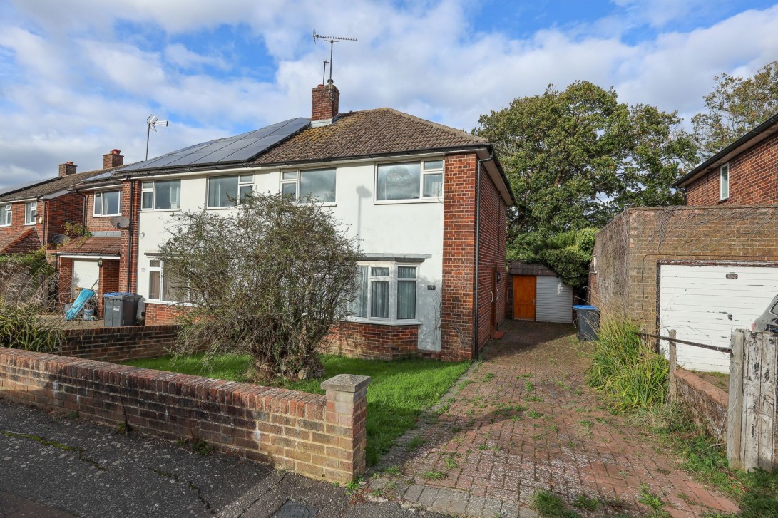 Photo of 119 Manor Road, Burgess Hill