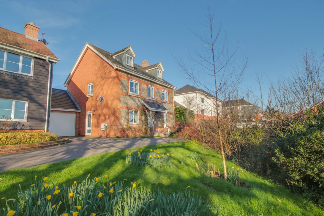 Photo of 41 Cedar Avenue, Haywards Heath