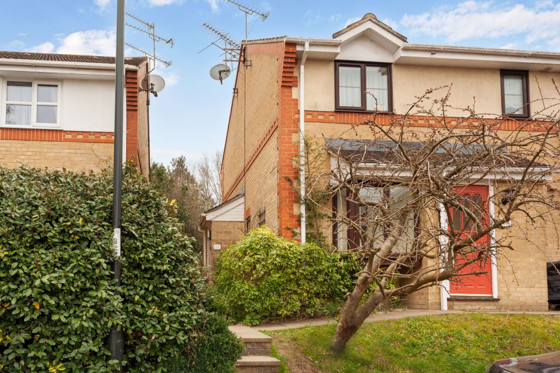 Photo of 53 Lyon Close, Crawley
