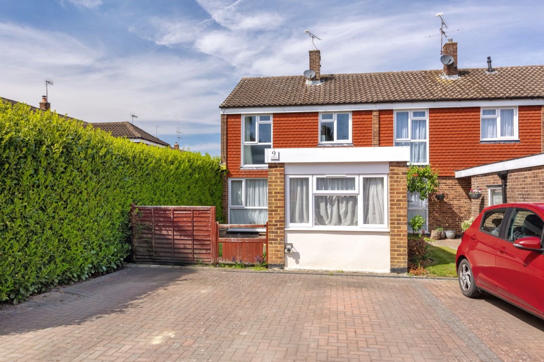 Photo of 9 Fairway, Crawley