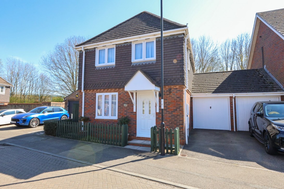 Photo of 32 The Acorns, Burgess Hill