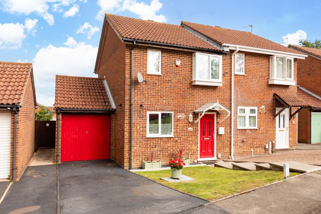 Photo of 20 Ranmore Close, Crawley