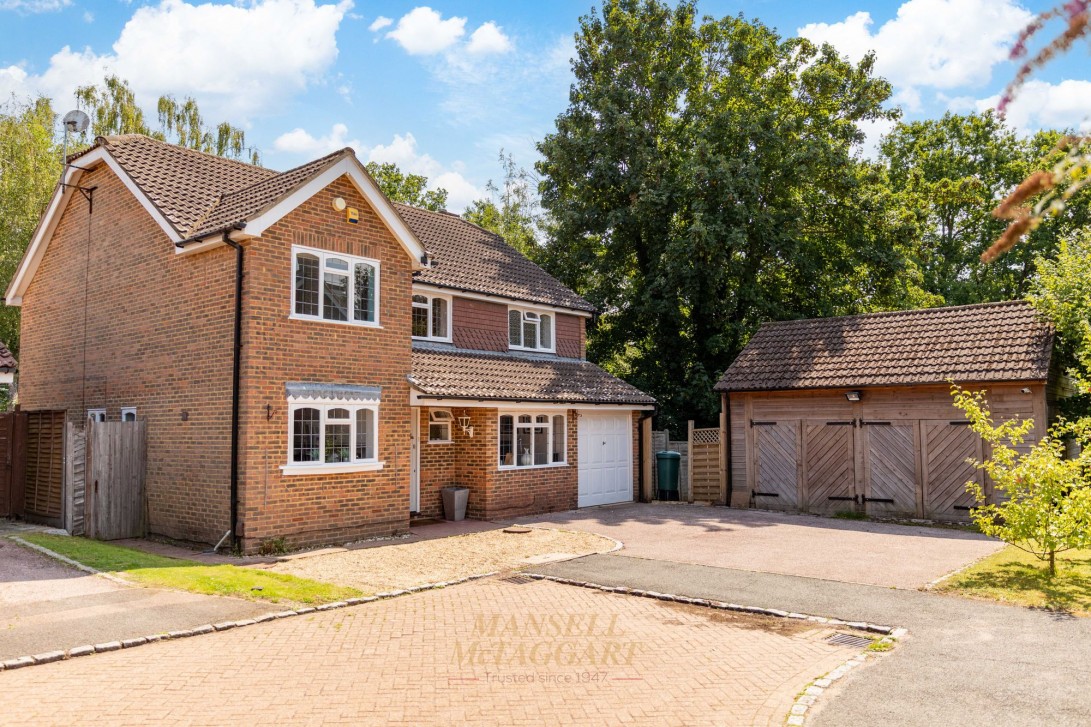 Photo of 9 Toftwood Close, Crawley