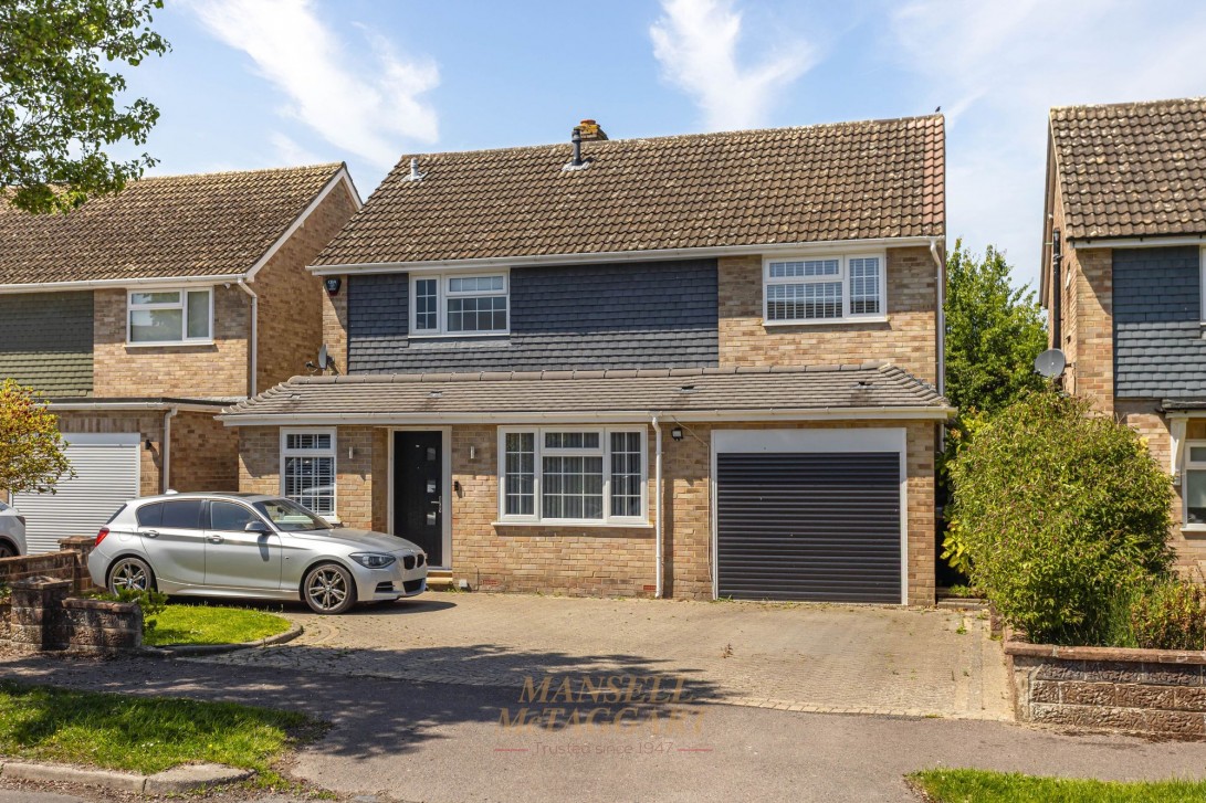 Photo of 32 Kitsmead, Crawley