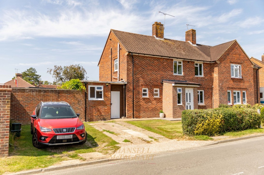 Photo of 20 Lodge Close, Crawley