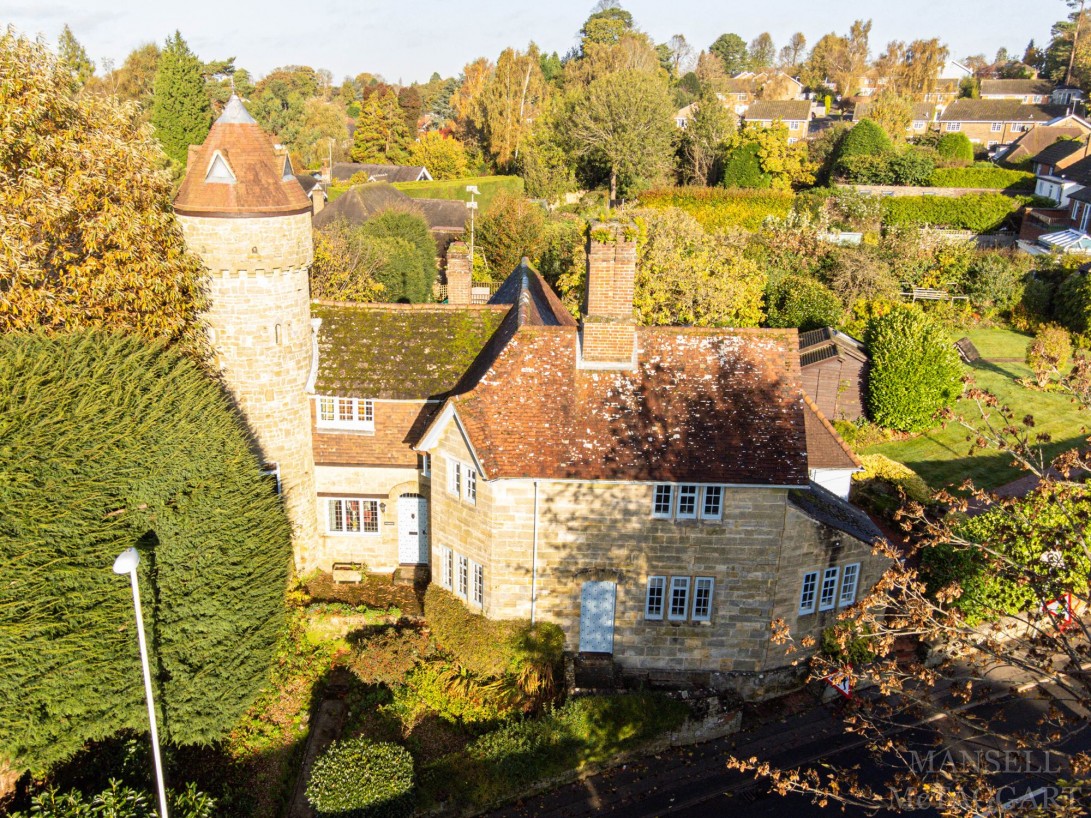 Photo of The Gatehouse Dunnings Road, East Grinstead