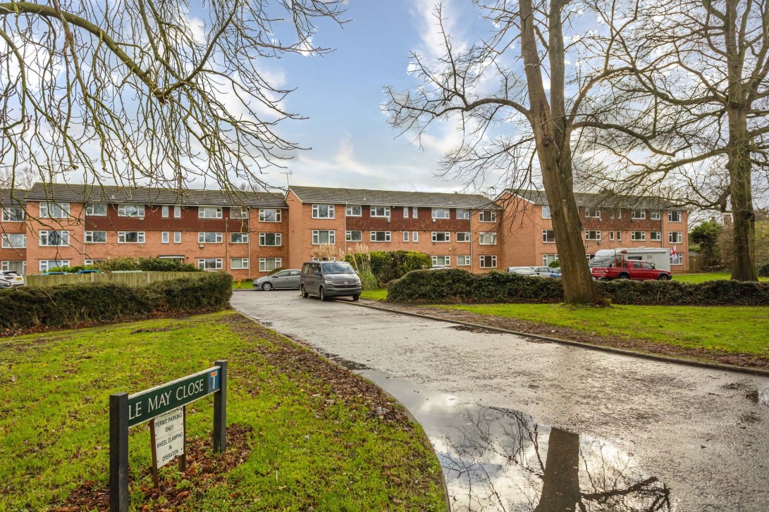 Photo of 23 Le May Close, Horley