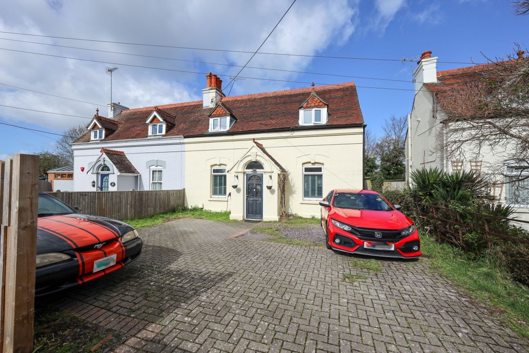 Photo of 27 St. Andrews Road, Burgess Hill