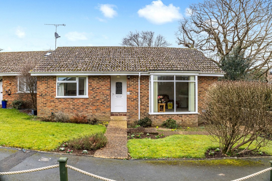 Photo of 15 Willow Close, Pulborough