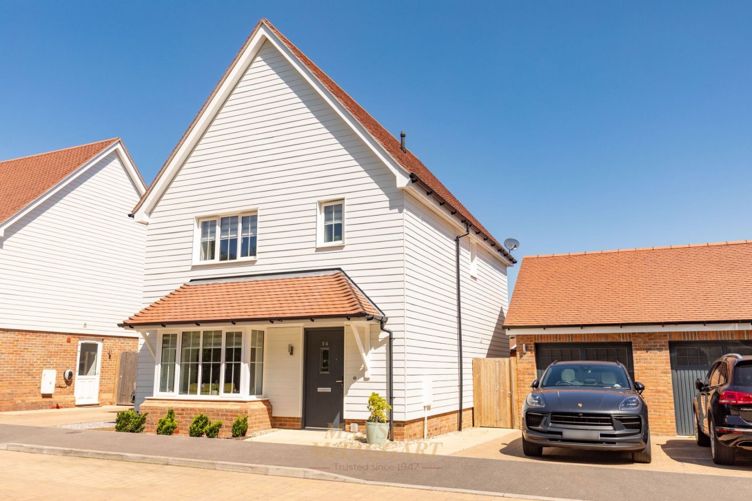 Photo of 24 Felsmere Drive, East Grinstead