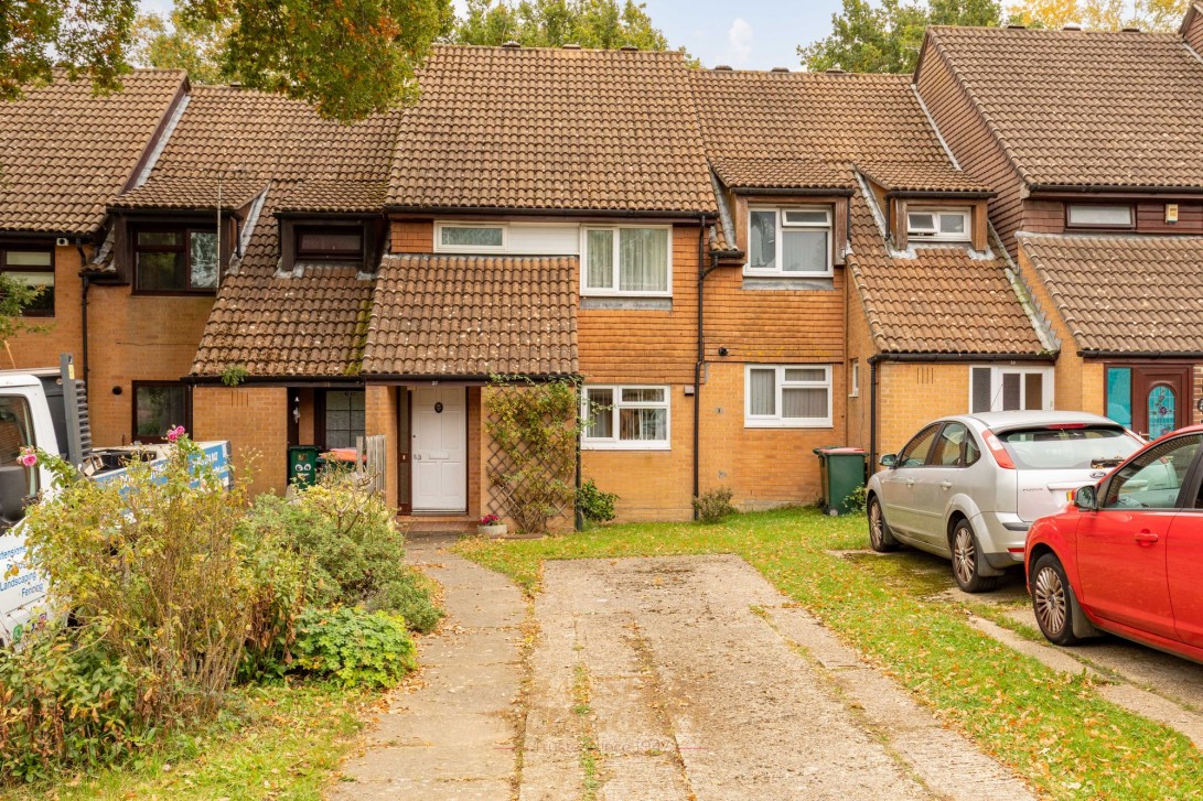 Photo of 37 Birkdale Drive, Crawley