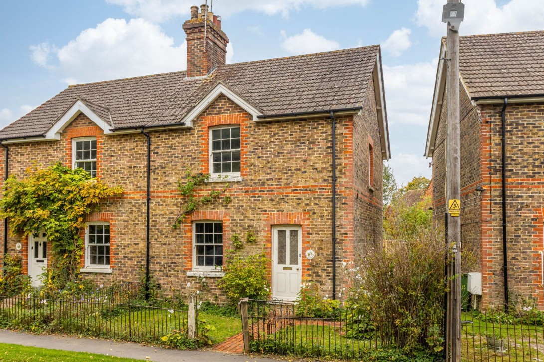 Photo of 3 Elmgrove, Horley