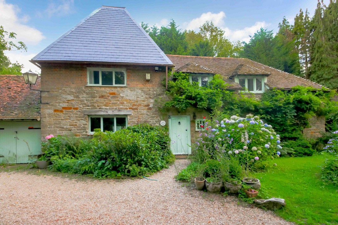 Photo of Hundred House Cottage Pound Lane, Uckfield