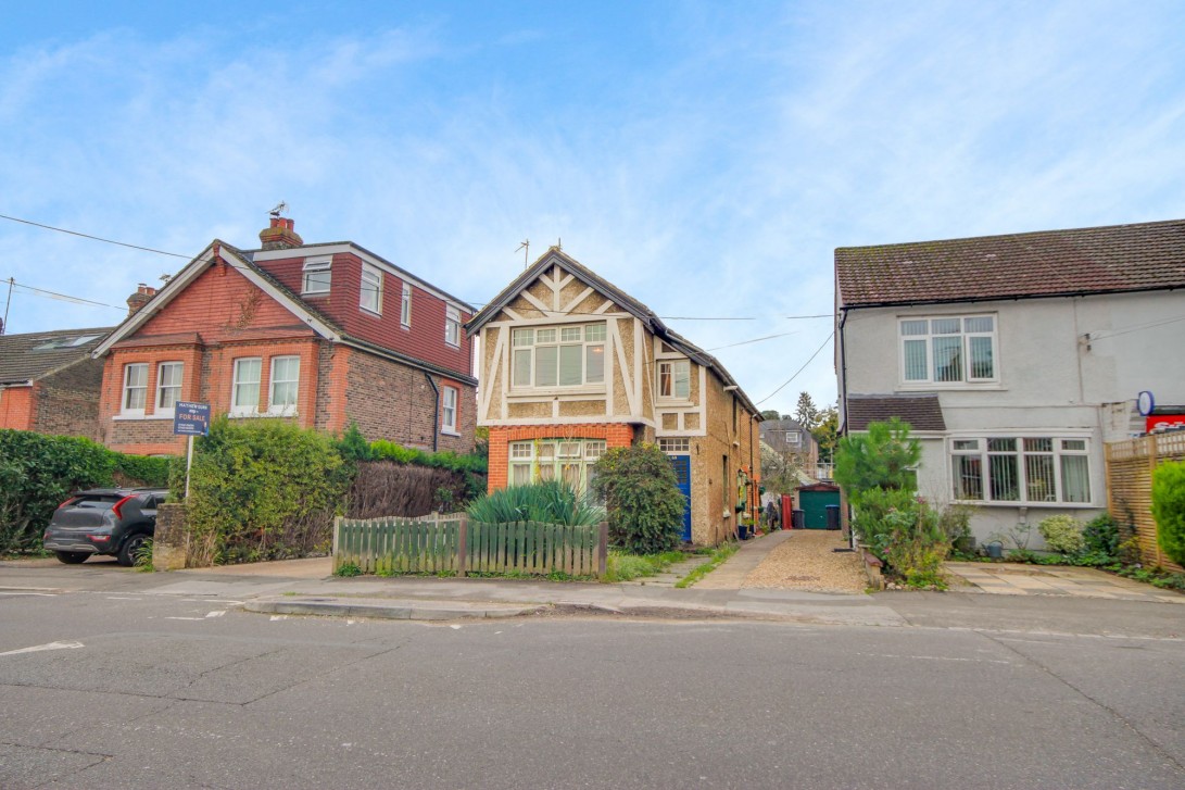 Photo of 60 Queens Road, Haywards Heath