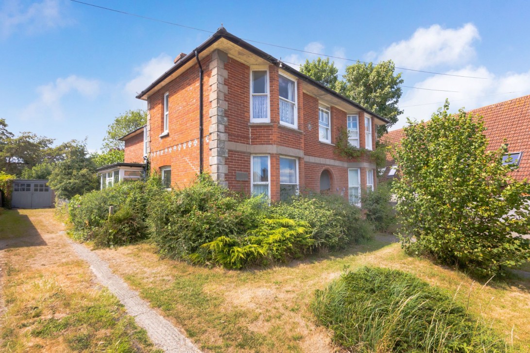 Photo of 1 Ashtonville Harrisons Lane, Lewes