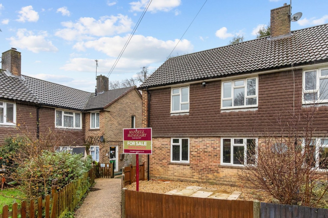 Photo of 27 Tilletts Lane, Horsham