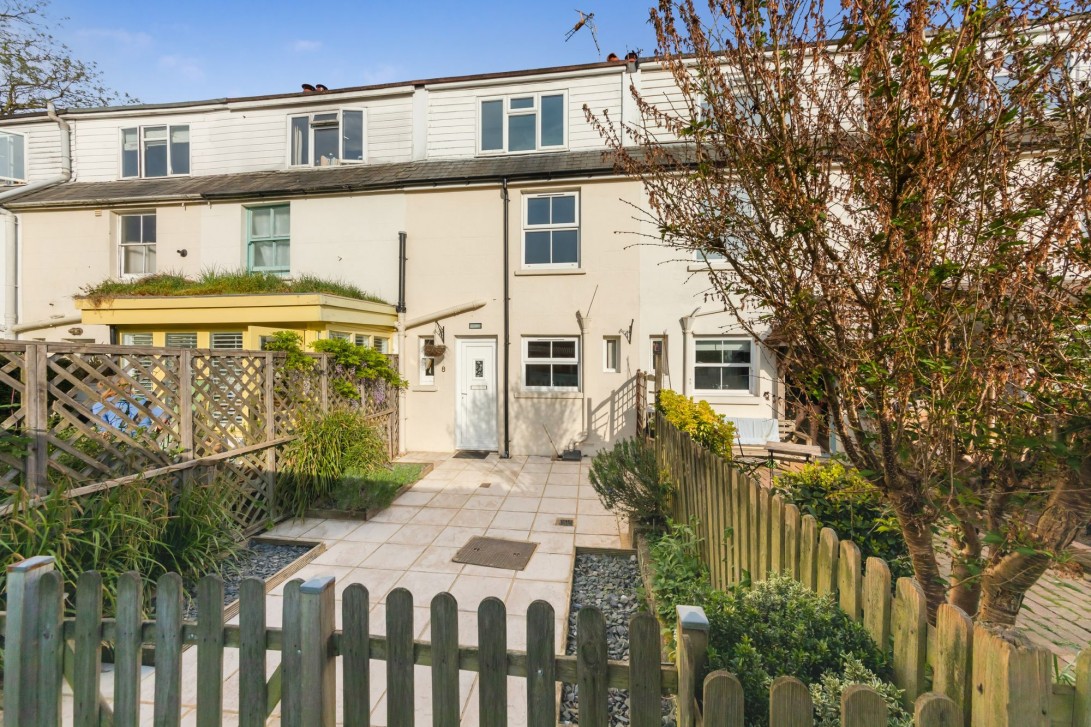 Photo of 8 Weald Close, Lewes