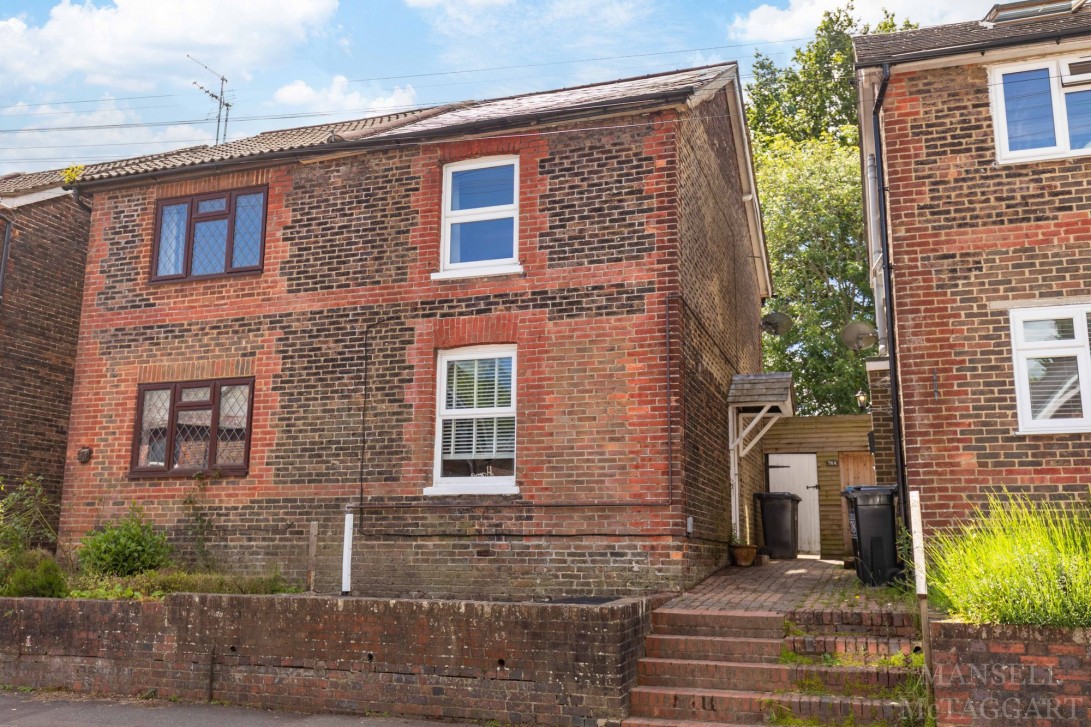 Photo of 76 Queens Road, East Grinstead