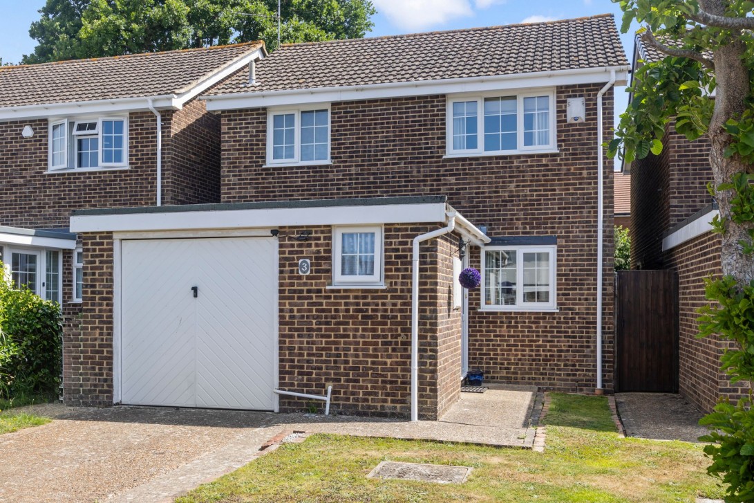 Photo of 3 Jubilee Way, Pulborough