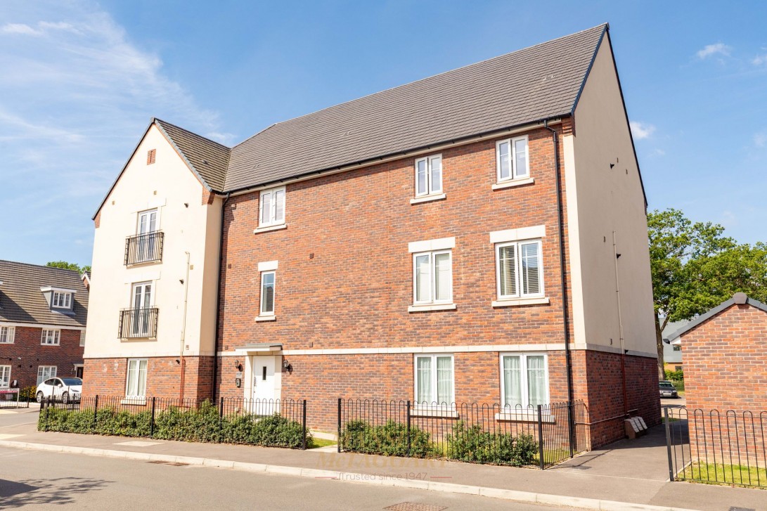 Photo of 9 Guyatt House Moore Road, Crawley