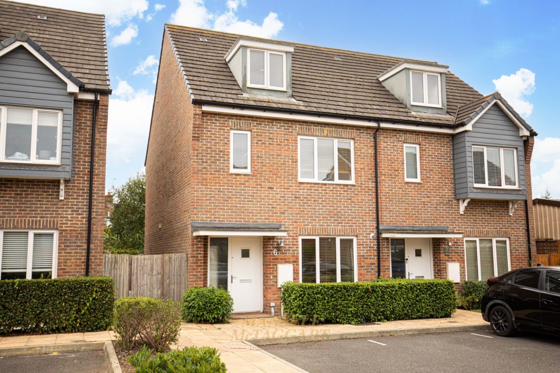 Photo of 6 Donald Gardens, Horley
