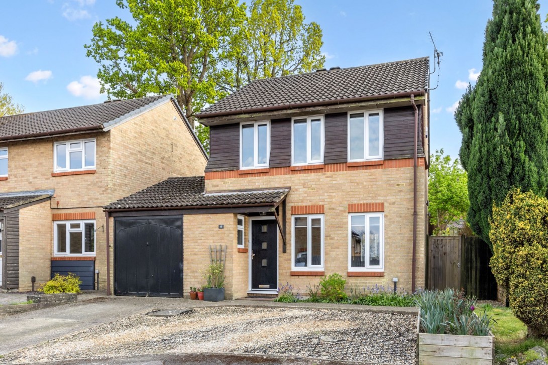 Photo of 16 Sissinghurst Close, Crawley