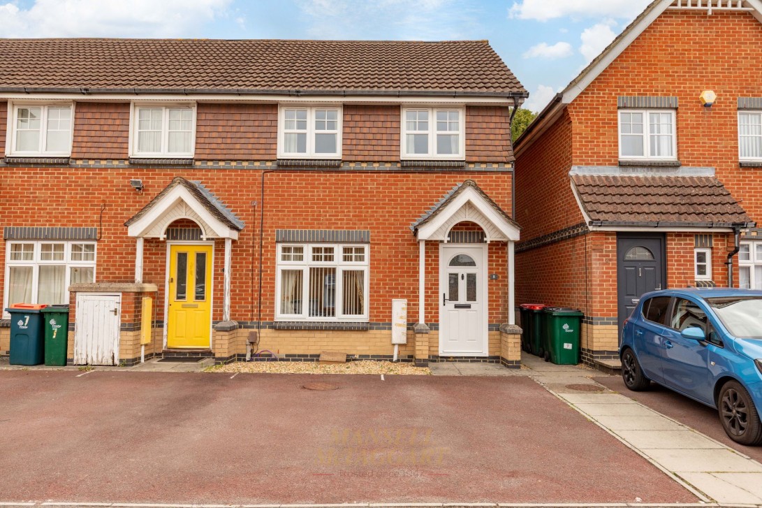 Photo of 8 Lulworth Close, Crawley