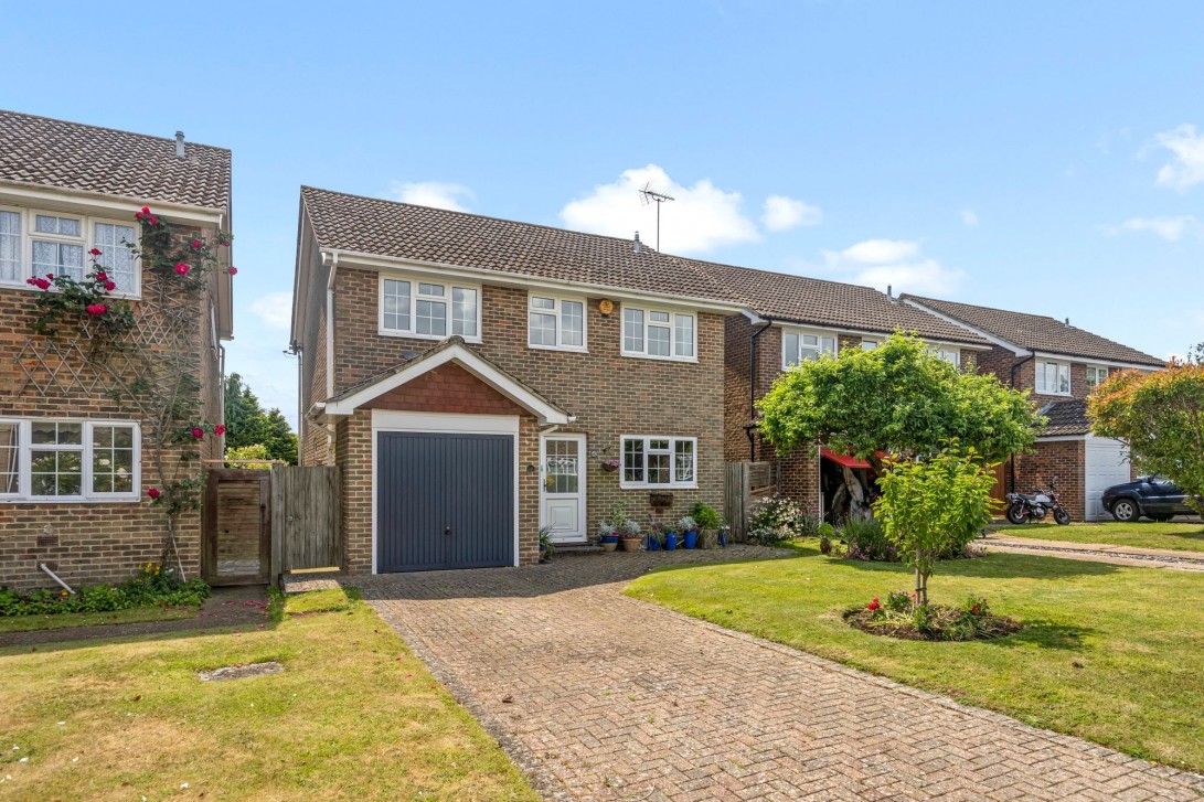 Photo of 14 Longland Avenue, Pulborough