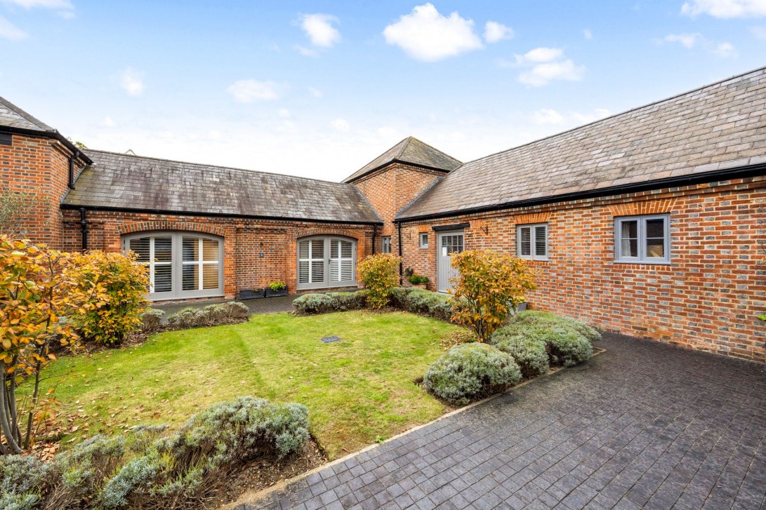 Photo of 5 Seymour Mews Malthouse Lane, Horley